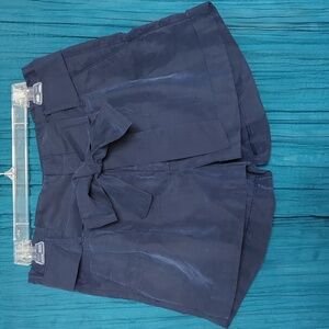 American Eagle paper bag waist navy blue shorts with tie belt size 4